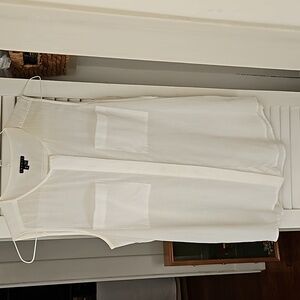 Theory ivory sleeveless button front tunic top- Medium